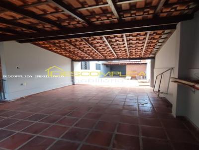 Casa para Loca��o, em Assis, bairro Vila Xavier, 4 dormit�rios, 2 banheiros, 3 vagas