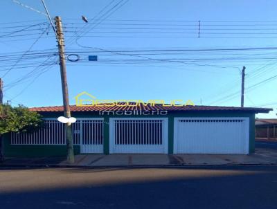 Casa para Venda, em Assis, bairro Vila Claudia, 3 dormit�rios, 1 banheiro, 4 vagas