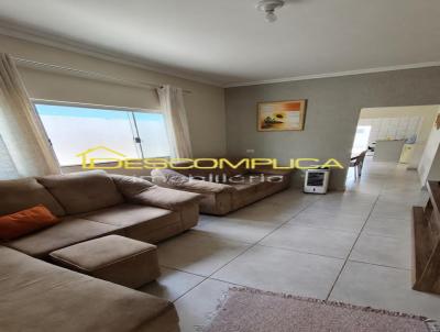 Casa para Venda, em Assis, bairro Vila Santa Cec�lia, 2 dormit�rios, 2 banheiros, 1 su�te, 3 vagas